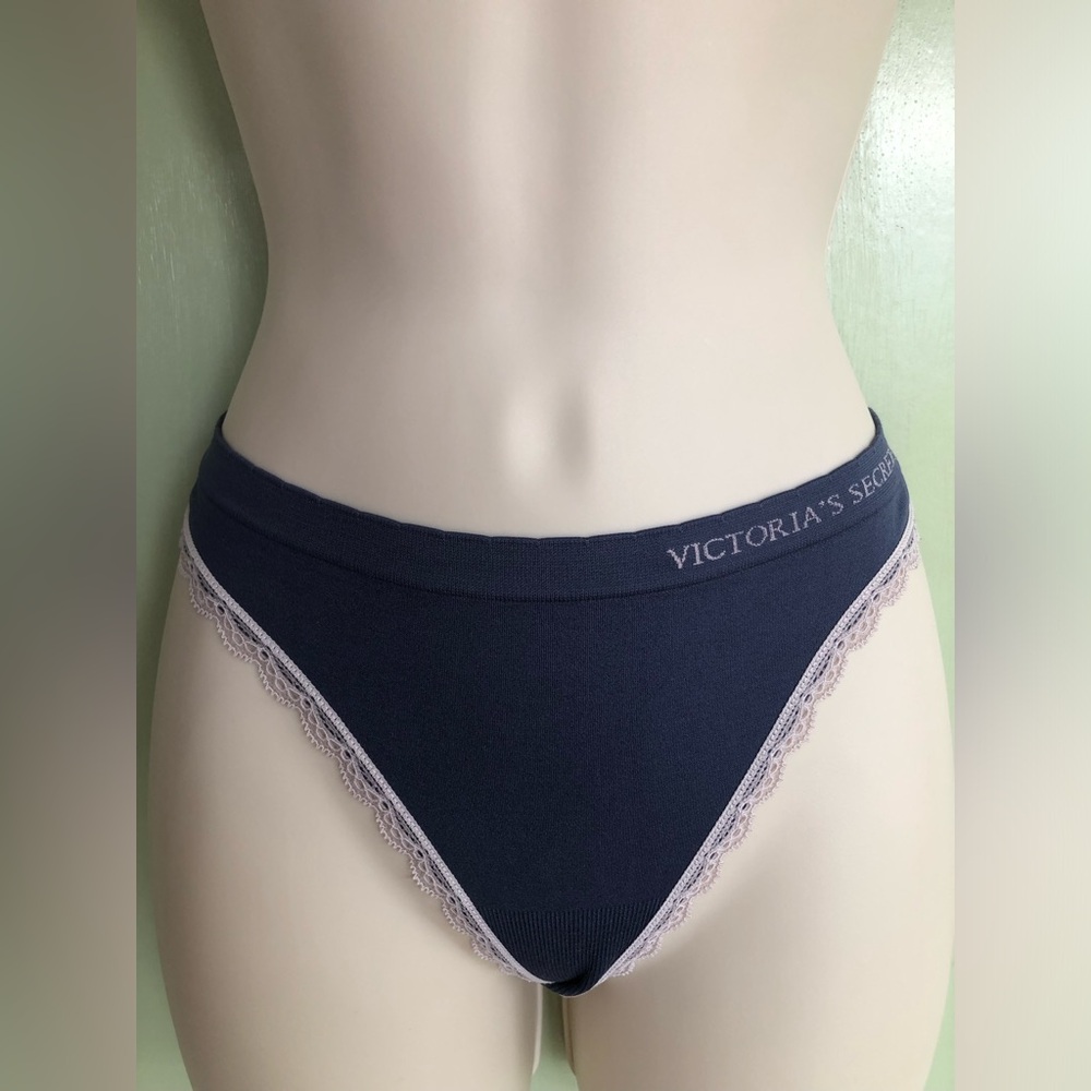 Victoria's Secret Sexy Seamless Stretch Thong Small Pantie Logo Navy Blue White